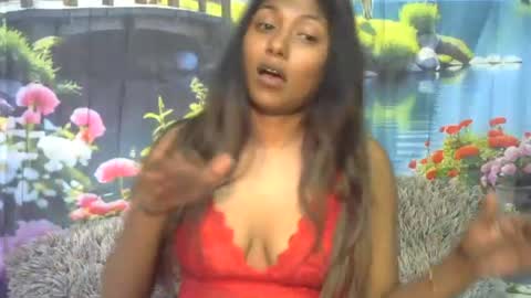 indianqtpie6 online show from July 17, 6:32 pm
