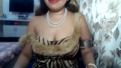 Snapshot of indianrads9 chatting on February 26, 8:47 pm Radha online show from February 26, 8:47 pm