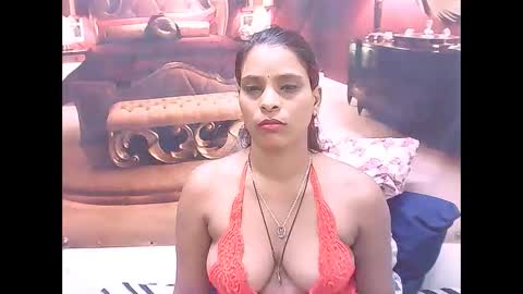 Snapshot of indiansexyass4u2luv chatting on February 18, 8:03 pm indiansexyass4u2luv online show from February 18, 8:03 pm