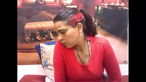 Snapshot of indiansexyass4u2luv chatting on February 11, 9:25 pm indiansexyass4u2luv online show from February 11, 9:25 pm