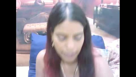 Snapshot of indiansexyass4u2luv chatting on February 25, 4:25 pm indiansexyass4u2luv online show from February 25, 4:25 pm