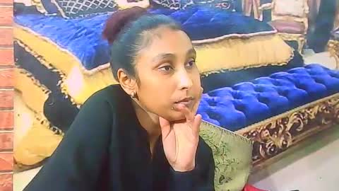 indiansexybutt4u2luv online show from June 27, 9:48 am