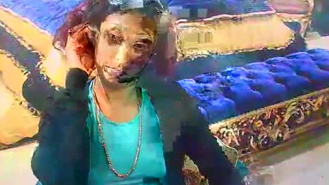 indiansexybutt4u2luv online show from July 12, 7:00 am