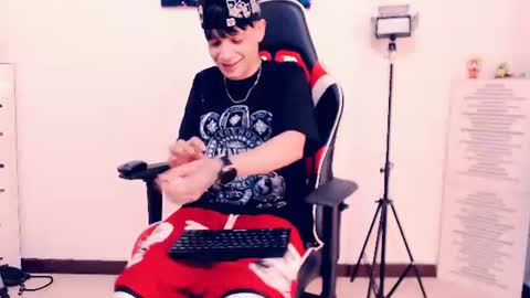 matias online show from June 24, 6:26 pm