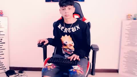matias online show from May 11, 4:04 pm