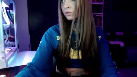 Snapshot of inesdesire chatting on February 20, 9:31 pm InesDesire online show from February 20, 9:31 pm