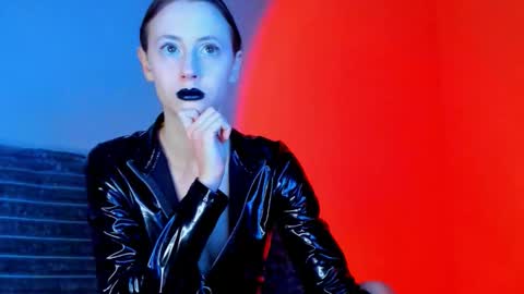 Venera  online show from March 8, 5:39 pm