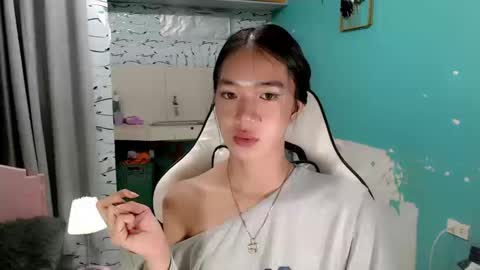 Reign online show from March 11, 8:45 pm