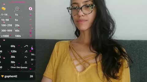 Snapshot of innocentlatiina chatting on February 20, 8:58 pm Laroa online show from February 20, 8:58 pm