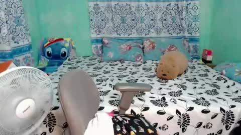 inocent_joy online show from June 9, 1:22 pm