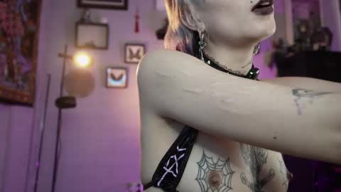   SANIA  online show from March 12, 5:06 pm