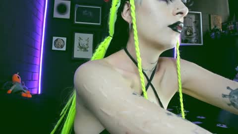 Snapshot of insania_999 chatting on February 6, 6:24 pm SANIA online show from February 6, 6:24 pm