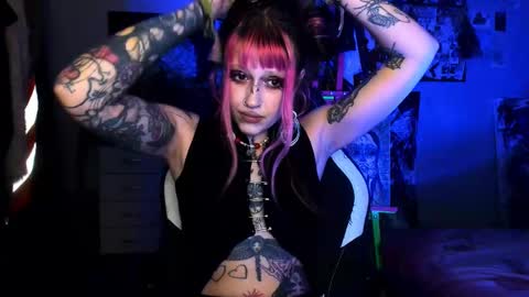 Insunnity666 online show from March 11, 7:50 pm