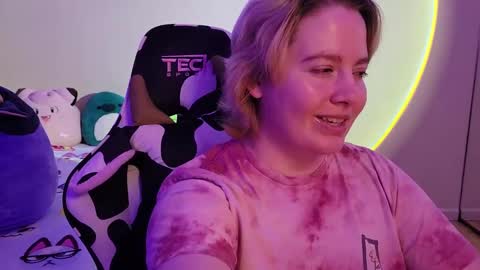 Faye online show from January 1, 5:33 am