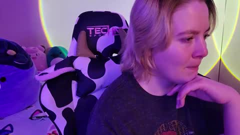 Faye online show from January 29, 7:32 pm