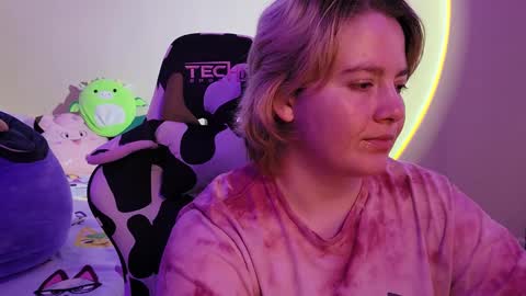 Faye online show from December 29, 6:16 pm