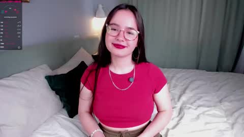 Snapshot of iralascola chatting on October 7, 2:51 am Mia online show from October 7, 2:51 am
