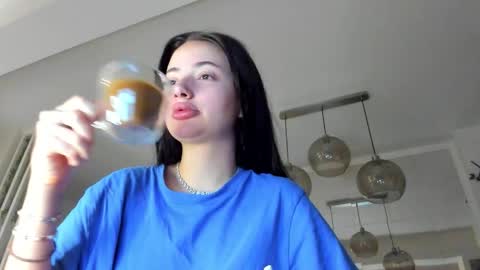 Ir s room online show from November 4, 4:36 am