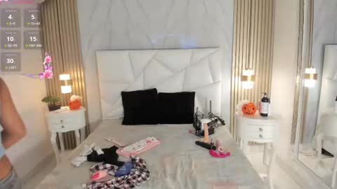Snapshot of irinacollyn chatting on October 17, 7:51 pm Iri online show from October 17, 7:51 pm
