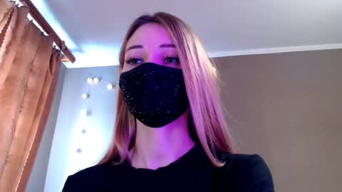 Lily online show from February 3, 1:26 pm