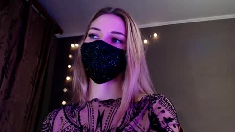 Lily online show from January 14, 3:42 pm