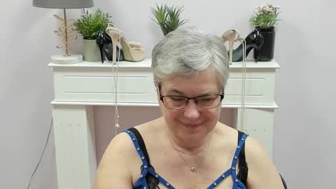 I R I S online show from December 23, 7:36 am