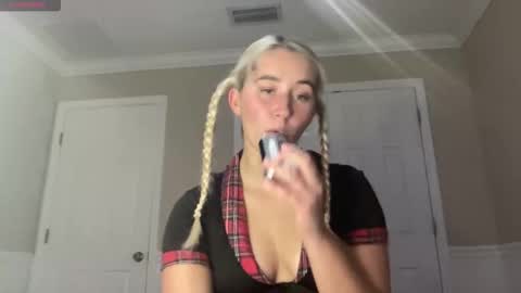 Irispink1 online show from November 15, 2:02 am