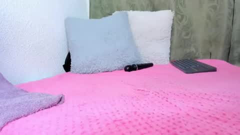 Snapshot of iriss_25 chatting on February 23, 3:51 pm iris online show from February 23, 3:51 pm