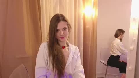 Snapshot of iriss_miller chatting on January 30, 1:00 am Im your queen Iriss online show from January 30, 1:00 am
