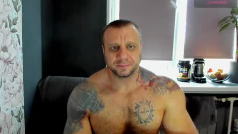 ironhulk22 online show from October 4, 10:35 am