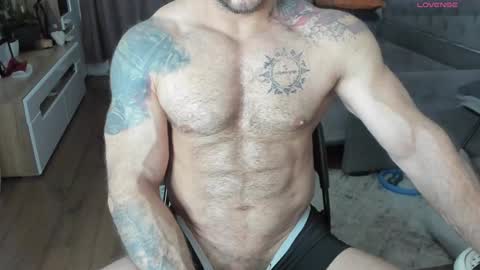 ironhulk22 online show from December 25, 9:02 am