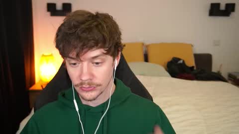 Sam online show from October 5, 6:15 pm