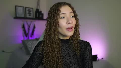 isa_____ online show from January 18, 11:14 pm