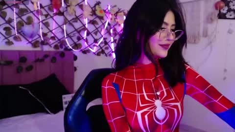 isabela online show from October 31, 6:03 am