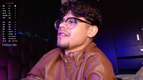 Snapshot of isaac_saenz chatting on December 15, 12:51 am Isaac Saenz. online show from December 15, 12:51 am