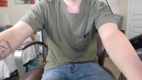 Snapshot of isaac_sheffield chatting on September 23, 4:06 am isaac online show from September 23, 4:06 am