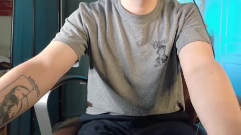 Snapshot of isaac_sheffield chatting on September 29, 10:03 am isaac online show from September 29, 10:03 am