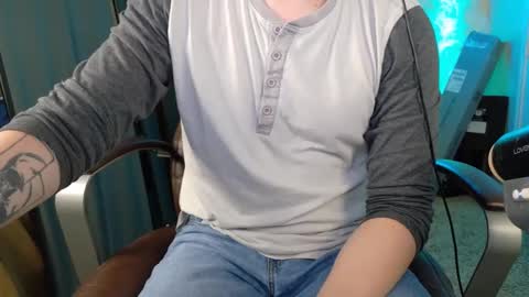 Snapshot of isaac_sheffield chatting on September 22, 1:21 am isaac online show from September 22, 1:21 am