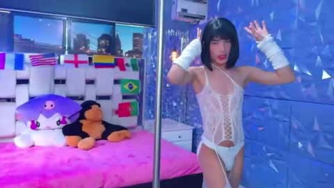 isaacnova online show from June 15, 8:12 pm