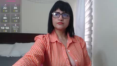 Snapshot of isabeel_sofia01 chatting on March 5, 8:00 pm Isabeel Sofia online show from March 5, 8:00 pm