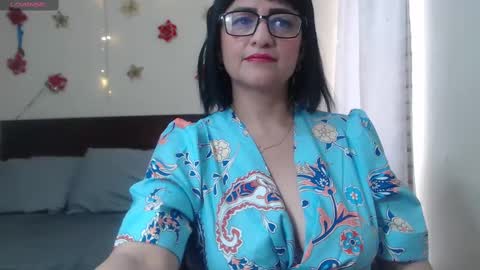 Snapshot of isabeel_sofia01 chatting on March 7, 4:33 pm Isabeel Sofia online show from March 7, 4:33 pm