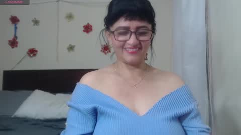Snapshot of isabeel_sofia01 chatting on March 7, 10:43 pm Isabeel Sofia online show from March 7, 10:43 pm