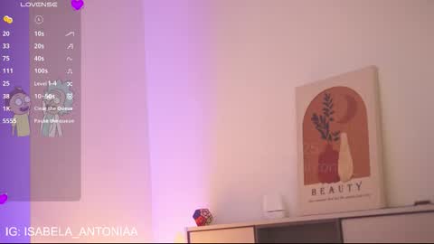 Snapshot of isabela_antonia_ chatting on September 24, 1:18 pm online show from September 24, 1:18 pm