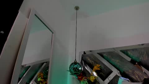 Mommy Isa online show from April 9, 11:16 am