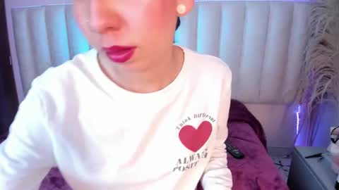 isabella_crofts online show from December 23, 3:23 am