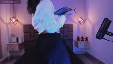 Isa  online show from October 12, 2:15 am