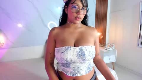 Snapshot of isabella_zc chatting on September 22, 8:02 pm isabella zc online show from September 22, 8:02 pm
