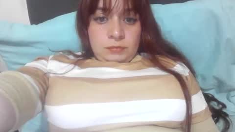 isabellaa_hills_ online show from April 30, 9:19 pm