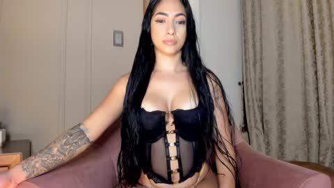 Snapshot of isabellabeker_ chatting on January 26, 3:06 am ISABEL online show from January 26, 3:06 am