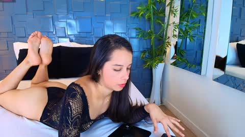 Isabella online show from December 10, 10:58 pm